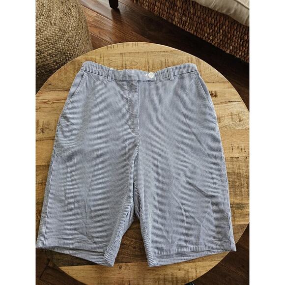 Lands' End Seersucker High Rise Bermuda Shorts Striped Women's Size 12 Nautical - Picture 1 of 8